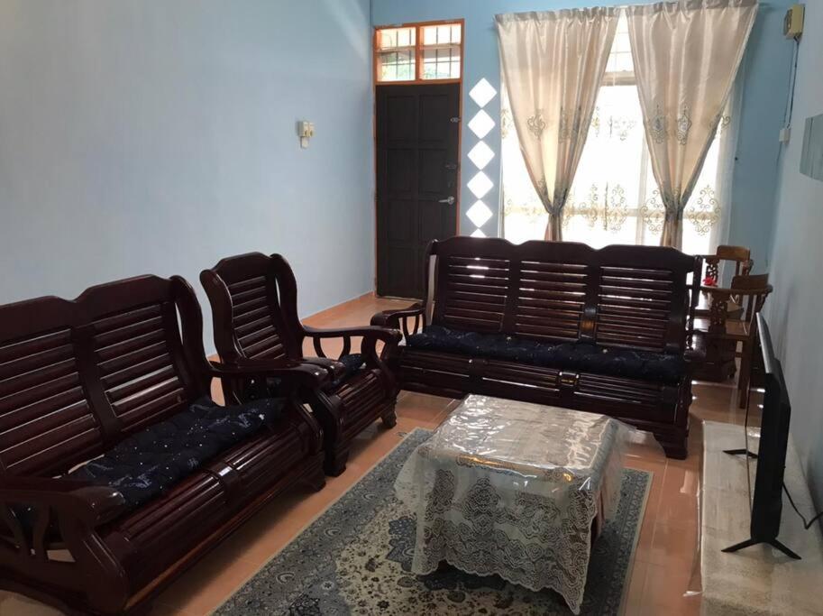 Homestay Che Mat กัวลาตรังกานู ภายนอก รูปภาพ